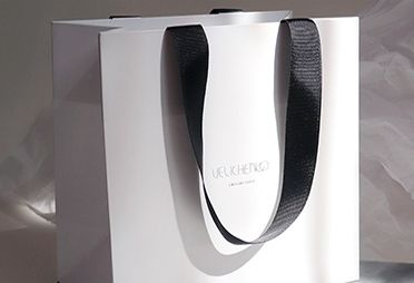 Бумажный пакет с лентой брендированный